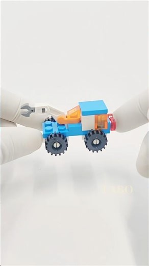 Mini LEGO Claw Truck 🚜 | Easy Build for Everyone #lego #legobuild #shorts