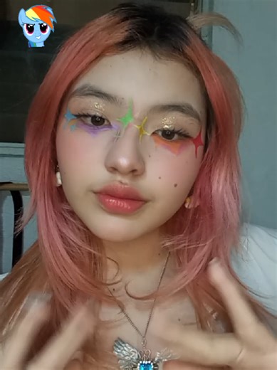 Maquillaje inspirado en Rainbow Dash