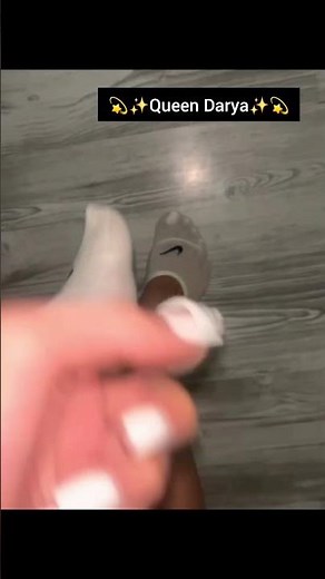 Long toes girl feet soles #feet #foot #pedicure #soles #toenails #toes #longtoes #sole #shorts