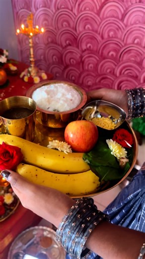 Sahithi chiluveru | Maa Meenakshi amma🙇‍♀️🙏❤️ Day 3 of Navratri: Embracing the divine energy of Annapurna Devi, the goddess of nourishment and abundance 🙏🌼"... | Instagram