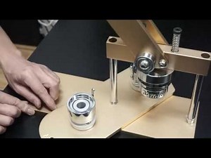 Chibuttons Making Versa Back/Double-Sided Keychain with B400 Button Machine