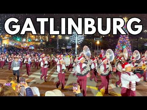 Gatlinburg Fantasy of Lights Christmas Parade 2025 | Full Parade in 4K!