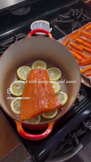 Delicious Salmon with Honey Mustard Sauce Recipe