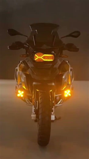 Ultimate 1:7 BMW R1250GS Adventure Model - Precision Die-cast for Collectors! 🏍️