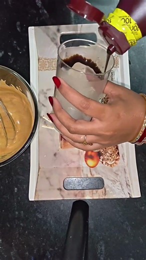 Cold Coffee with Ice Cream 🧋🍨 | Perfect Summer Drink Recipe #shorts 2 Minute Cold Coffee 🧋🍫🍨