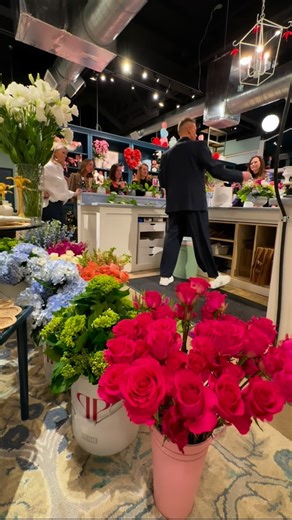 Parker Paschall Designs on Instagram: "It’s time for a floral class! Don’t forget to call our store phone number to book our Valentine’s Day classes coming up in February! 💘💐💕#parkerpaschalldesigns #dallas #dallasflorist #thingstodoindallas"
