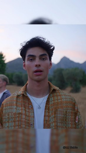 How to Dance to Keanuwohl's Exotic Handsome Song with Elevator Boys