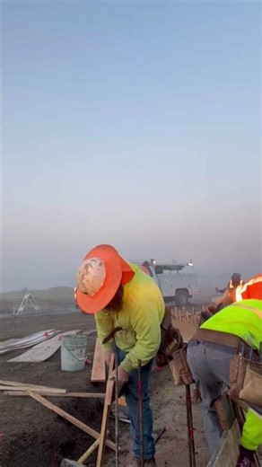 #settings #up#barrier#curb#construction#concrete #subscribe #concretelife #concreteeveryday