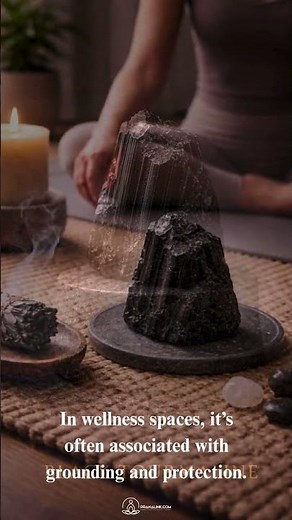 Black Tourmaline Crystal | Meaning, Properties & Energy Protection