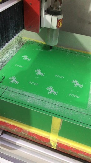 How does the cnc router machine work?#cncrouter #cncmachine #smartmanufacturing #fashiontech #howitworks