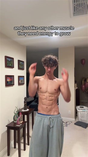 If you’re a skinny guy trying to build visible abs with calisthenics, stop chasing high reps. I spen