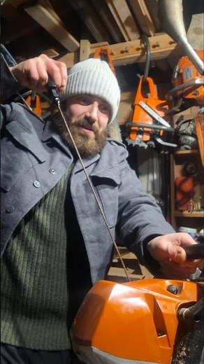 Moottorisaha käyntiin käynnistinnaru vapauttamalla - Toimiiko? #chainsaw #stihl #wood #woodworking