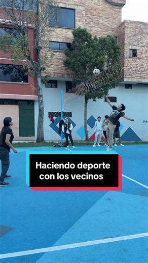 Haciendo deporte con los vecinos en Quito Ecuador