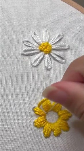 Beautiful Sunflower Embroidery | Easy Hand Embroidery for Beginners 🌻
