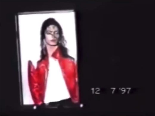 People really had the chance to see him performing and somehow so close - even if through a camera - and I’m not one of them. I’ll never get over it.