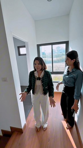 ทำงานปลวกแดง ไม่ต้องเสียเวลาเดินทางอีกต่อไป! บ้านใหม่พร้อมอยู่ เดินทางถึง CK เพียง 1 นาที 📌 ลดเวลารถติด 📌 พักผ่อนได้เต็มที่ 📌 ใช้ชีวิตได้มากกว่าเดิม จองวันนี้ รับสิทธิ์ “เลือกโปรเพิ่ม” ได้อีก 1 โปรทันที! (สิทธิ์มีจำนวนจำกัด เฉพาะรอบ Pre-sale เท่านั้น) 📞 สนใจเยี่ยมชมโครงการหรือลงทะเบียนรับสิทธิ์ โทรเลย 085-5235899 , 093-4744459 ✨ บ้านใหม่ทำเลทอง ใจกลางเมืองปลวกแดง ราคาดี โปรแรงแบบนี้ มีจำนวนจำกัด! #ศศิวิลเลจปลวกแดง #บ้านใหม่ปลวกแดง #บ้านติดถนนใหญ่ #บ้านใกล้CKMall #บ้านใกล้นิคมอมตะซิตี้ #โปรแถ