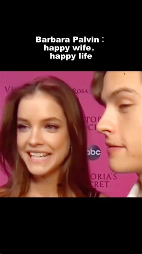Barbara Palvin：happy wife，happy life. #barbarapalvin #dylansprouse #celebritystory #usa