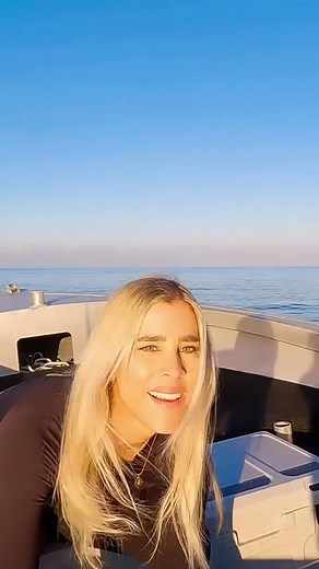 Fishing for Tuna in the rough ocean 😒 #tuna #tunafishing #fishing #fish | Fish Huntress Amy
