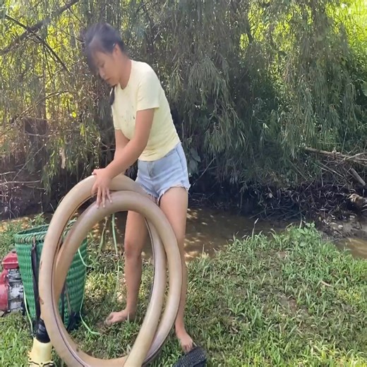 Great fishing technique using pump to suck out all the water in the mud puddle / catch lots of fish. | Tuley Sarin