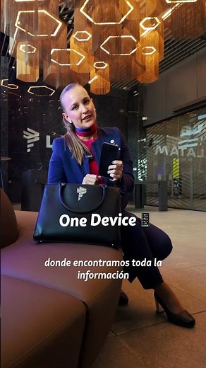 ¿Qué llevan los Tripulantes de Cabina de LATAM en sus vuelos? 👜✈️