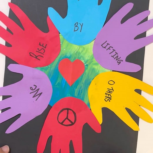 Black history month/ Kindness Week craft for preschool and kindergarten 🌎🙌❤️!!! A bigger version of it can be made with all the kids handprints and a bigger Earth art!!! Its a super cool bulletin board decoration for this month👏👏👏 | Zippi Kids Corner