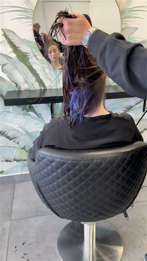 Un corte impecable + una explosión de color escondida.