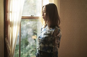 Uru、3rdアルバム『コントラスト』全曲ダイジェスト公開。CDリリースに先駆け本日より全曲配信スタート＆今夜"CDTVライブ！ライブ！"にて「それを愛と呼ぶなら」、橋口洋平（wacci）とのコラボで「恋」を特別披露