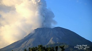 BULUSAN VOLCANO UPDATE 13 June 2022 05:00 P.M. Since its 3:37 AM eruption yesterday, 12 June 2022, Bulusan Volcano has remained restive as degassing from its summit vents continues. Steam-laden plumes have been generated with periods of profuse volume and sporadic ashing that began at 4:30 AM today. Noticeably increased ash in the plumes at 9:00 AM was later followed by reports of light ashfall on Catanusan, Juban, Sorsogon and observations of ashfall on the upper northwest slopes. At least five