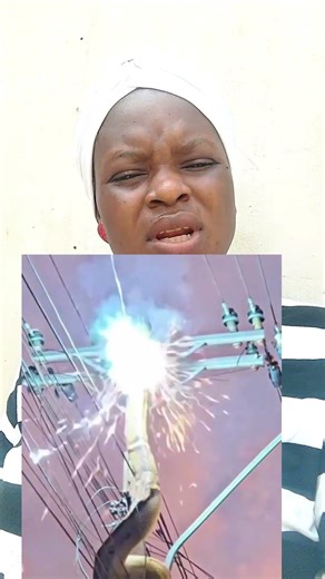 “One wrong move! The python reached the electric wire and instantly dropped to the ground🐍 #pythong