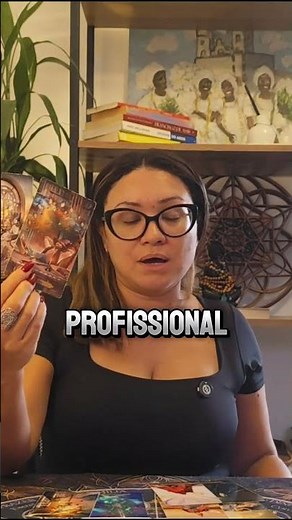 O DESEJO DELA É DESTRUIR...