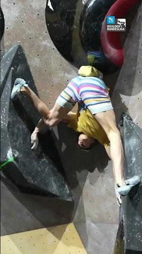 Alexander Megos insane handstand on M2 final boulder at Deutschland Cup 💯🇩🇪 #climbing