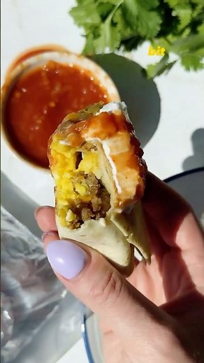 Freezer Breakfast Burritos #recipe #mealprep #freezermeals #breakfast