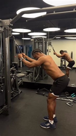 Cjae Junior on Instagram: "Back exercises on cable machine"