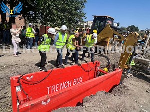 [Hot Item] Steel/ Aluminum Trench Box Trench Shoring System for Safe Excavation