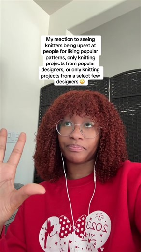 Why is it a problem to like popular patterns?? Here we go again with unnecessary drama and negativity. Seeing people try to police other peoples crafting is soooo annoying! If you want to knit patterns from TONS of designers, then YOU do it. People should be able to craft the way they want, especially when it’s not hurting anyone. Villainizing people for wanting to knit from their comfort designers or what’s popular is weirdo behavior, go outside and touch some grass seriously. #knitting #knitte