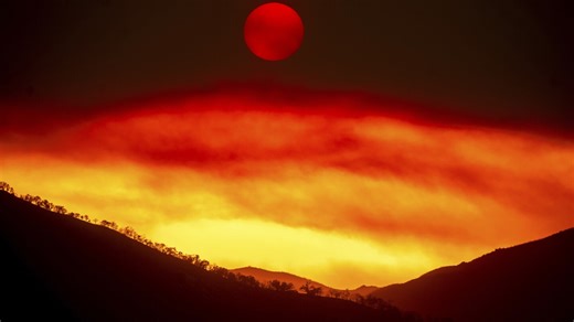 Massive central California wildfire threatens more than 800 structures and leaves 3 injured