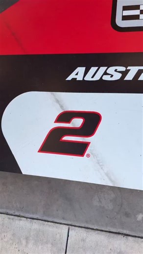 Oh, we are so back. @team_penske @austincindric | Discount Tire