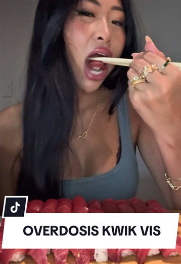 Vis is gezond en super lekker, maar pas toch op voor een kwik vergiftiging als je regelmatig grote hoeveelheden eet🐟🍣❌ #askmartijn #science #edutok #stem #foodtok @babydumplingg