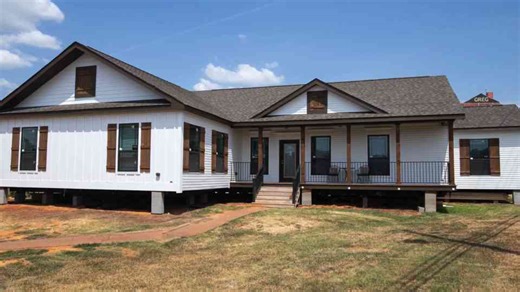 This is why mobile homes make more sense than houses right now