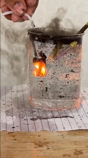When Acetylene Meets Chlorine Gas: The Most Explosive Chemistry Reaction! ⚠️