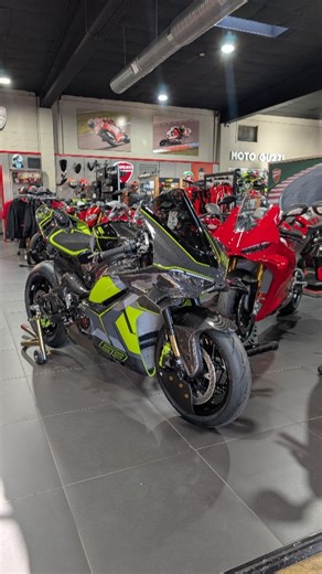 GP Motorcycles on Instagram: "Part 2: The Close Up A complete piece of Art! This beast went home shortly after this video, we want to thank you and a huge Congratulations to @k_spain23 Enjoy the ride! . . . . #gpmotorcycles #ducati #ducatimotorcycles #panigalev4 #lamborghini #collectormotorcycle #specialedition #limited #madeınıtaly #unboxing #akropovik"