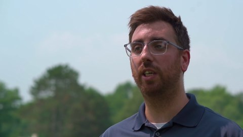 The Andersons Deep Green 24-0-11 Professional-Grade Lawn Fertilizer with 2% and Slow Release Nitrogen - Covers up to 10,00 sq ft (40 lb)