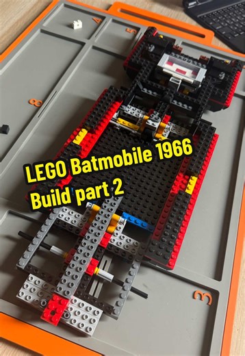 Round two. The Batmobile was coming together beautifully and everything felt perfectly under control. I remember thinking: this is going to be a very easy build. In hindsight… that was adorable. 🥲🫠🤡 LEGO DC Batman™ Classic TV Series Batmobile (76328). #LEGO #Batmobile #Batman1966 #AFOL #batman