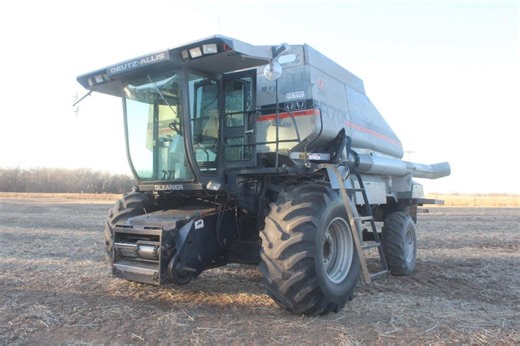 1991 Gleaner R70 7075 Combine | Agriculture