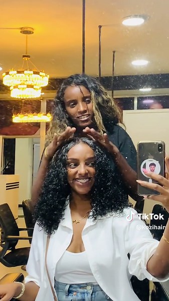 90's Makeup Trends: A Nostalgic Journey