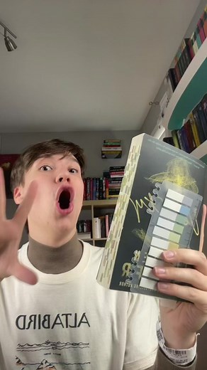 If u don’t like the way I tab my books that’s completely fine everyone has diffrent methods 💞 #booktok #booktabs #bookishhumor #bookworms