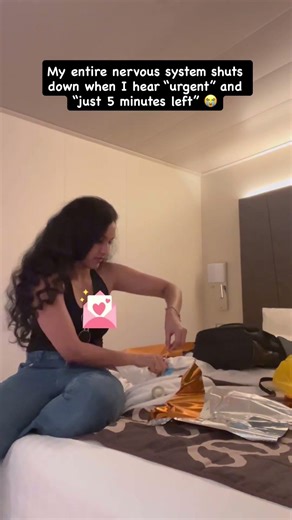 Working under pressure 🫠not my thing 😩#trending #funny #viralshort #smilesmile #memes