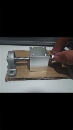 Simple Linear actuator using a stepper motor for DIY projects.#steppermotor #linearactuator #diy