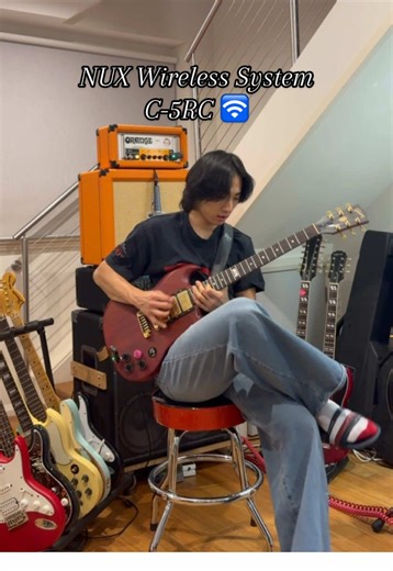 Been running the NUX C-5RC lately and it’s been rock solid. Clean signal, no noticeable latency, and way more freedom to move around on stage without worrying about cables. Perfect for gigs, rehearsals, and studio days. Appreciate NUX for sending this over 🙏 #NUX #NUXC5RC #WirelessGuitar #GuitarGear #backinblack
