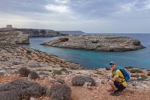 Comino Walk: The Ultimate Guide To This Epic Island Loop
